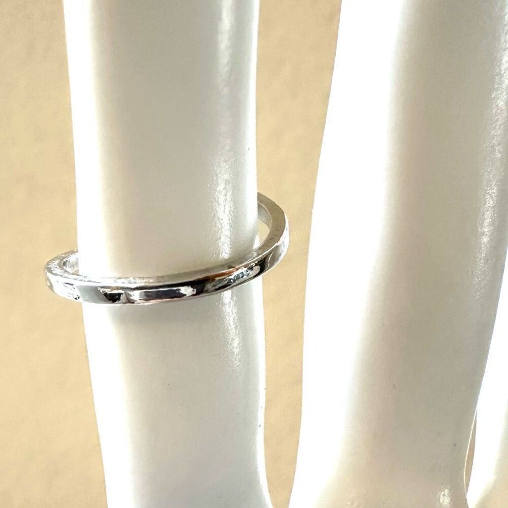 A monogram rhinestone ring - Picture 4 of 6